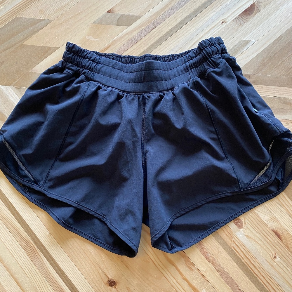 Lululemon shorts size 4